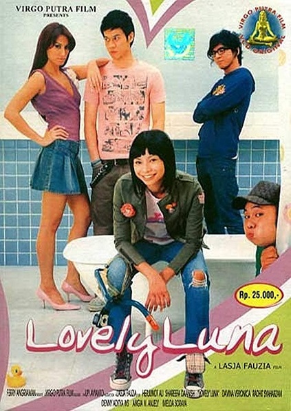 Lovely Luna (2004)